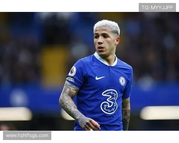 弗兰克·兰帕德:从切尔西传奇球员到英格兰足球教练的精彩历程 弗兰克·兰帕德:从切尔西传奇球员到英格兰足球教练的精彩历程