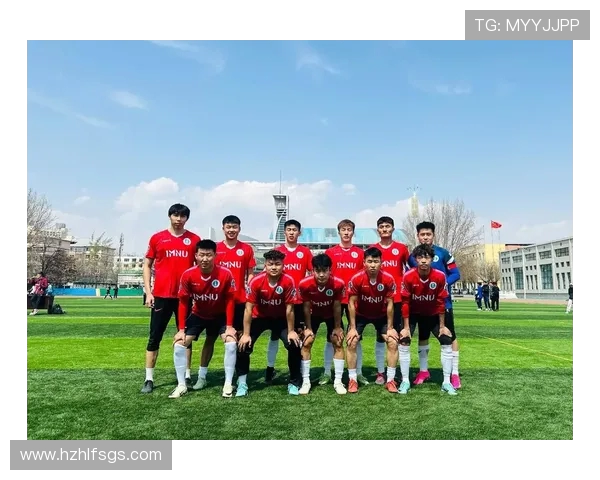 从绿茵场到荣耀殿堂探索足球激情与团队精神的无限魅力