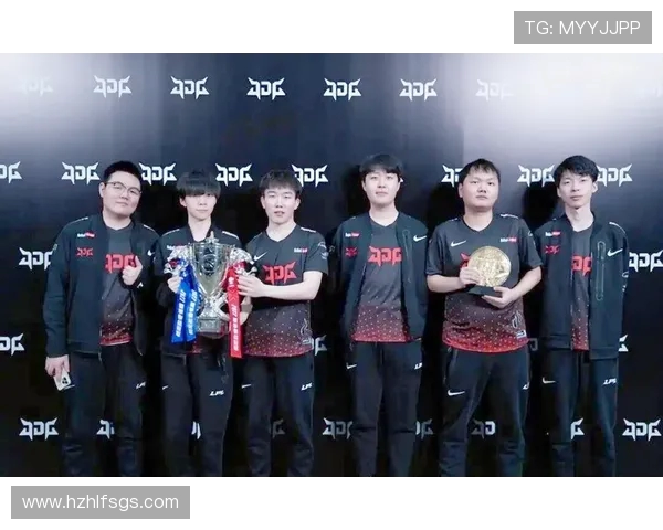 JDG战队在世界大师赛中以64分稳居积分榜首位,领先其他队伍 JDG战队在世界大师赛中以64分稳居积分榜首位,领先其他队伍